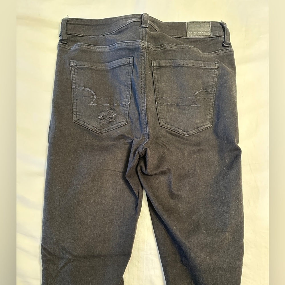 AE Black Distressed Super Hi Rise, Next Level Stretch Jeans, 6 R - Picture 6 of 8